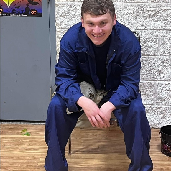 Hi, I’m Lori. Join me for live sales and fun shows with great prices! - Picture 12 of 16